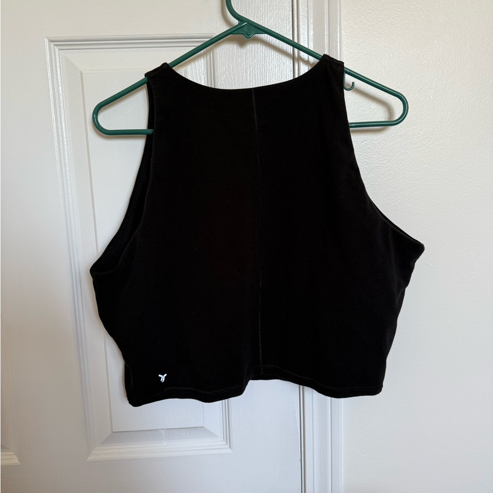 Old Navy PowerChill Fitted Crop Tank Top With Fabric Liner (no padding)